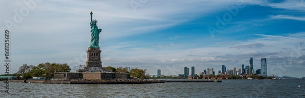 Obraz statue of liberty and nyc skyline