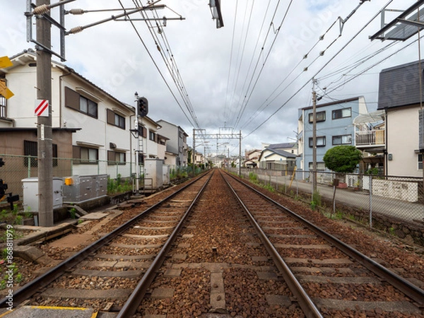 Fototapeta 住宅地を通る能勢電鉄妙見線
