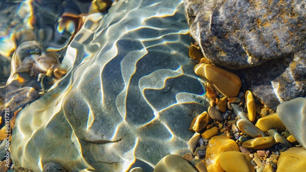 Obraz Crystal Clear Water of Small Brook in Altai Steppe w miejscu Chagan-Ouzun