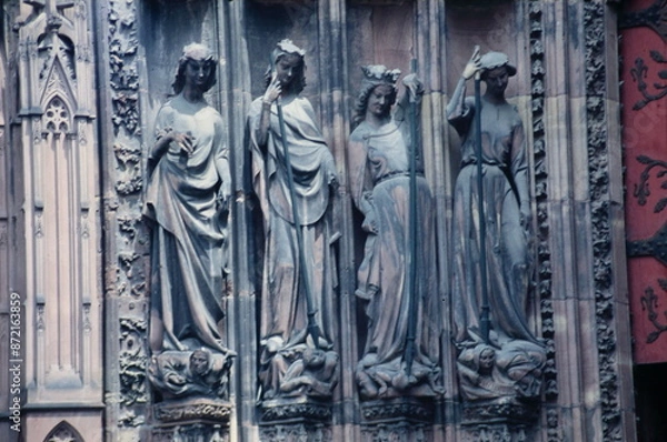 Obraz Statues at left portal of Strasbourg Cathedral in Alsace