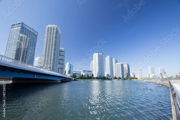 Fototapeta 横浜駅周辺の高層ビルとマンション