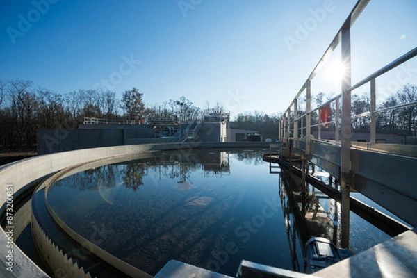 Obraz Station d'épuration des eaux pour purifier les eaux usées