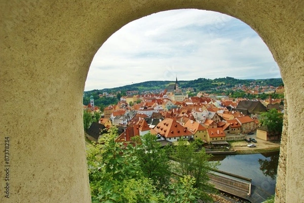 Fototapeta Вид города через бойницу крепости Чески-Крумлов
