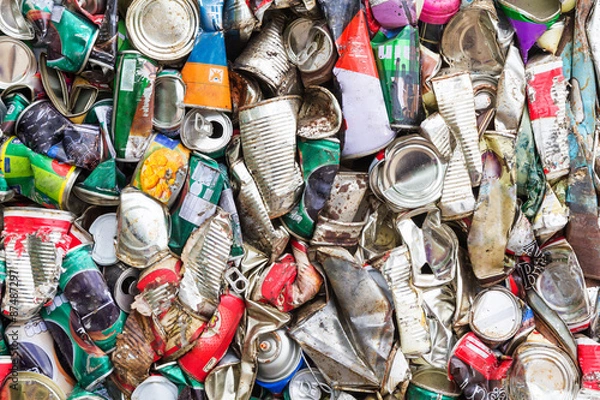 Fototapeta Compressed aluminum can for recycle