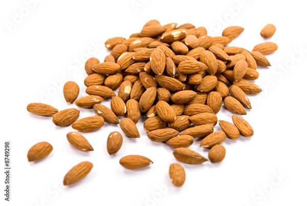 Obraz rohe mandeln - freigestellt auf weiss
