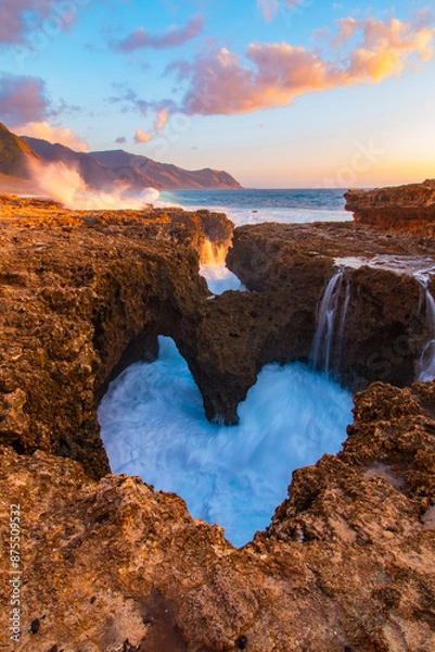 Obraz A Heart in the Ocean