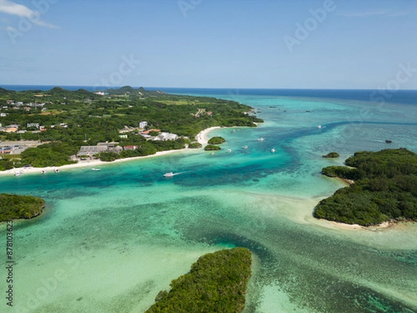 Fototapeta Okinawa, Japan: Aerial drone view of the stunning Kabira Bay landscape in ishigaki island in Okinawa in the Pacific ocean in Japan.