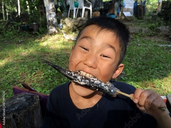 Obraz 笑顔 食べる 魚