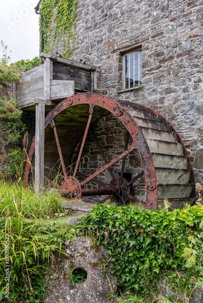 Fototapeta old mill wheel