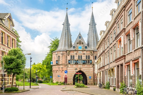Fototapeta View at the Cellebroederspoort Gate in the streets of Kampen - Netherlands