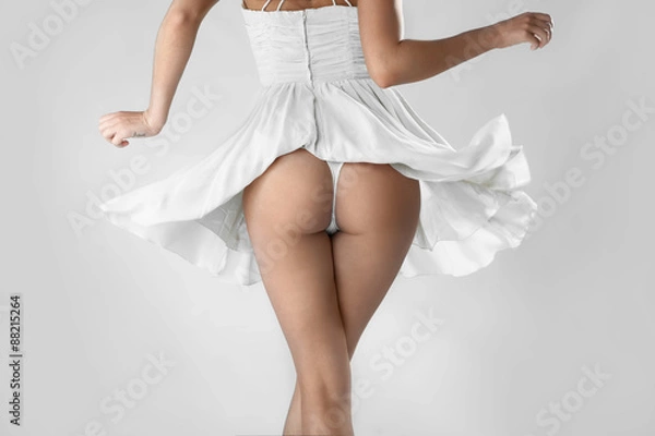 Obraz девушка в платье с попой