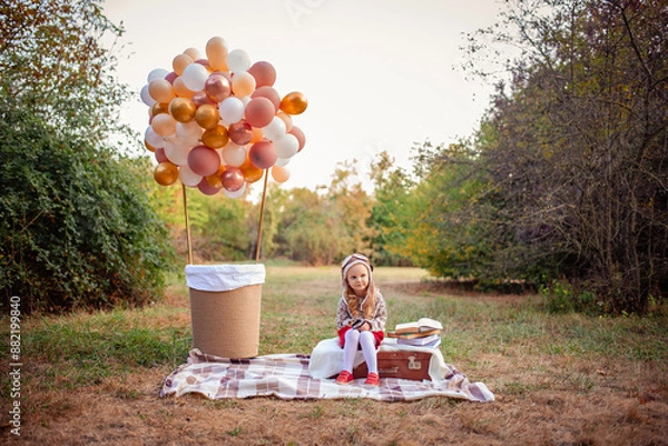 Obraz child playing with airplane