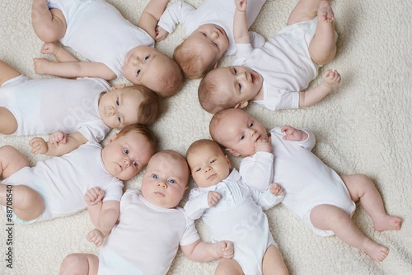 Obraz Śliczne dzieci na lekkim tle