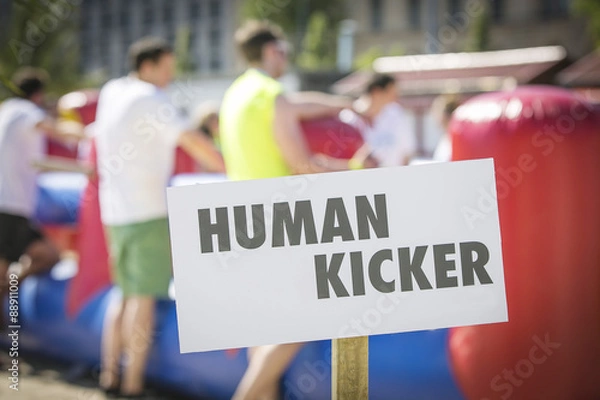 Fototapeta Schild Human Kicker