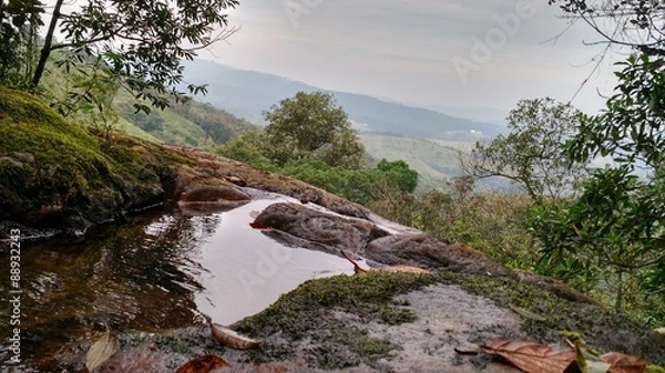Obraz Vista da montanha com água nascente