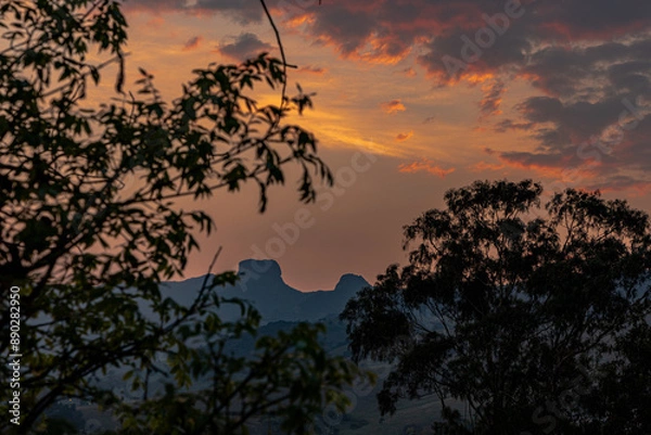 Obraz View of Pedra do Baú during sunrise