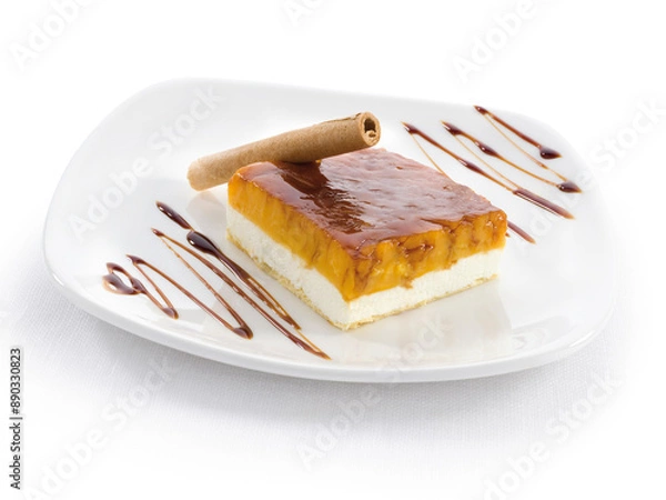 Fototapeta Tarta de crema con caramelo y barquillo. Cream cake with caramel and wafer.