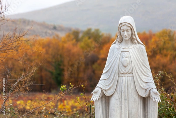 Obraz A statue of the Queen of Peace in a Community in Medjugorje, Bosnia and Herzegovina.
