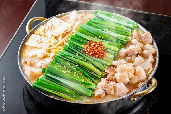 Obraz ニラがたっぷりのった福岡名物のモツ鍋