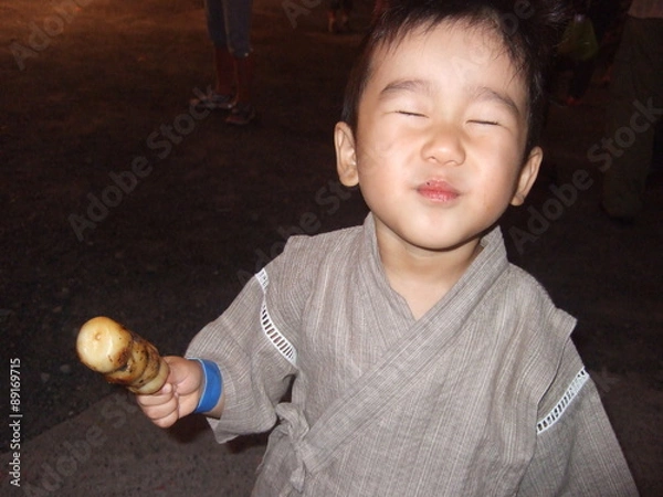 Obraz 甚平を来ている子ども　夏祭り