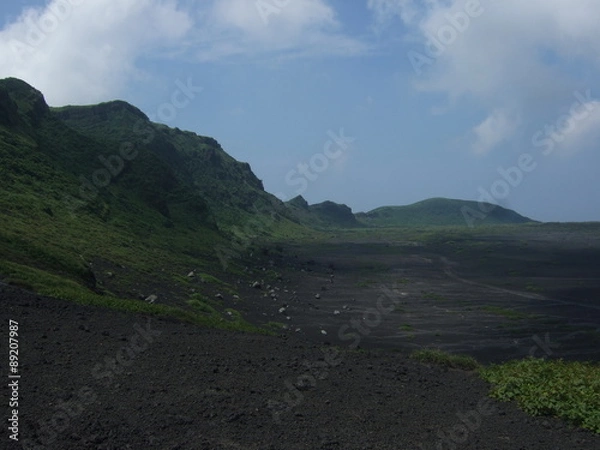 Fototapeta 伊豆大島　月の砂漠　浅間山