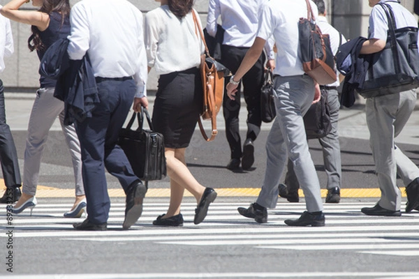 Fototapeta 夏の通勤風景（ビジネスマン）