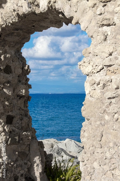 Obraz Pizzo calabro incorniciata dalla Rocchetta di Briatico