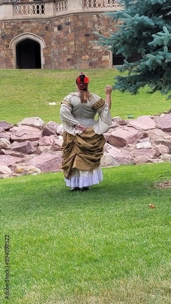 Obraz My Plus Sized Duchess for a Day look