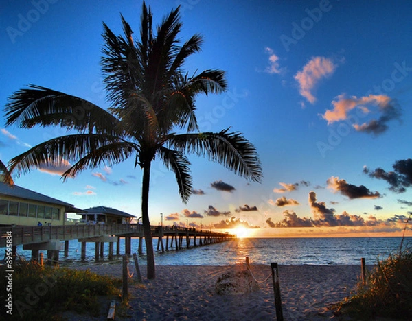 Fototapeta Pier Sunrise / Sunrise at Dania Beach in south Florida