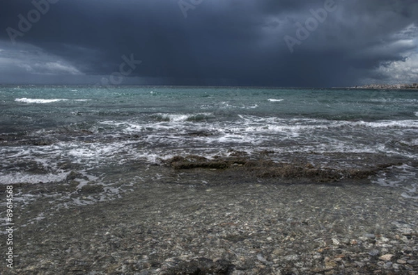 Obraz paisaje de una borrasca entrado en la playa