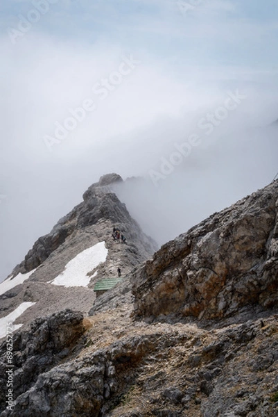 Fototapeta climbing mountain range on Zugspitze 