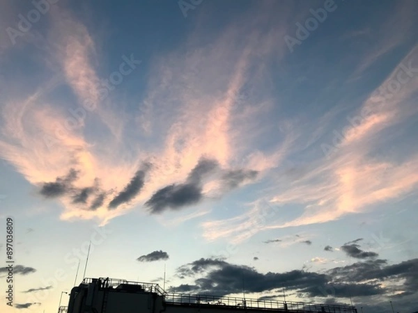 Obraz floating clouds