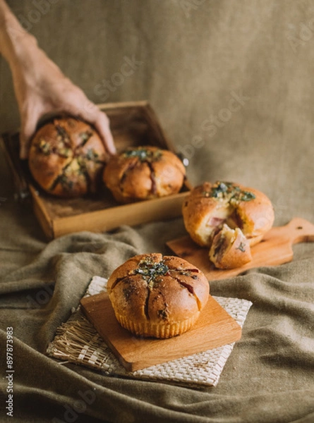 Fototapeta a single garlic bread on a rectangular plate