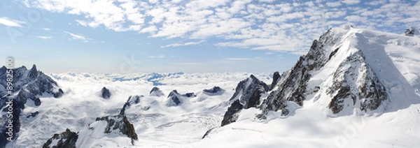Fototapeta Panoramiczny krajobraz wysokie góry