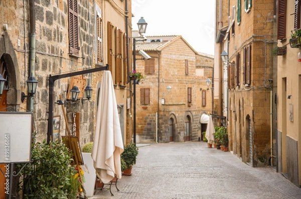 Fototapeta Orvieto still keeps a medieval town's atmosphere  中世の雰囲気を残すオルヴィエート