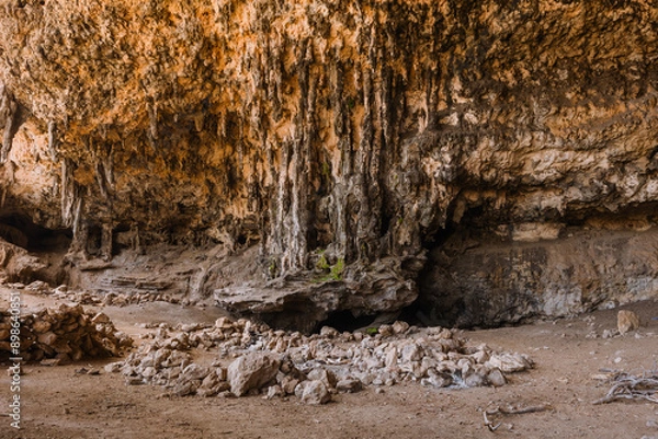 Obraz Degub Cave in Socotra Island- a karst cave with beautiful sculptures inside. Totally worth visit place in island.