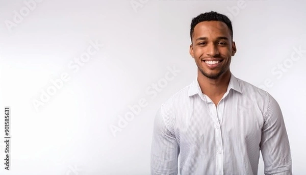 Obraz 白いシャツを着た笑顔の外国人男性
