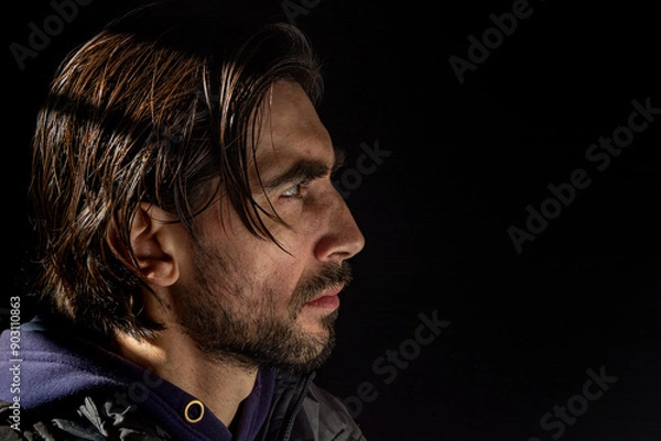 Obraz rostro de hombre en fondo negro