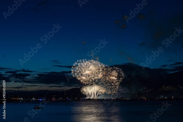 Obraz Fireworks over the sea