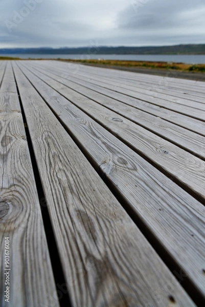 Obraz Holzterrasse mit Blick auf den Fjord, Westfjorde, Island