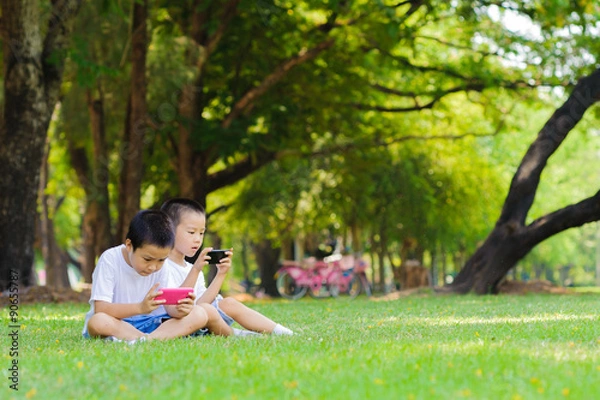 Obraz Two Boy play smartphone