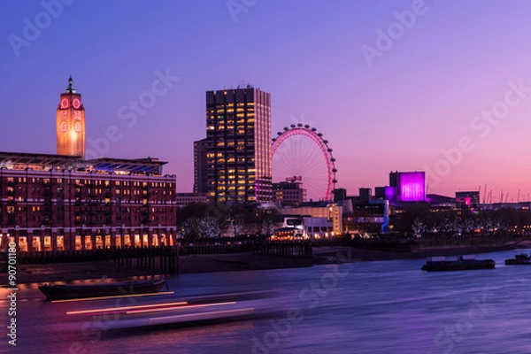 Fototapeta South bank wheel in purple
