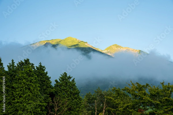 Fototapeta 日本の鳥取県の大山の美しい風景