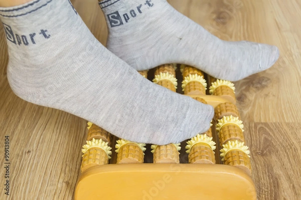 Obraz device for foot massage