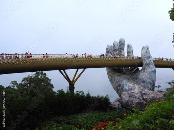 Fototapeta Ba Na Hills and the Golden Bridge in Da nang, Vietnam