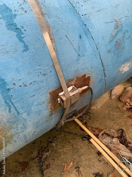 Obraz old rusty pipe with sky