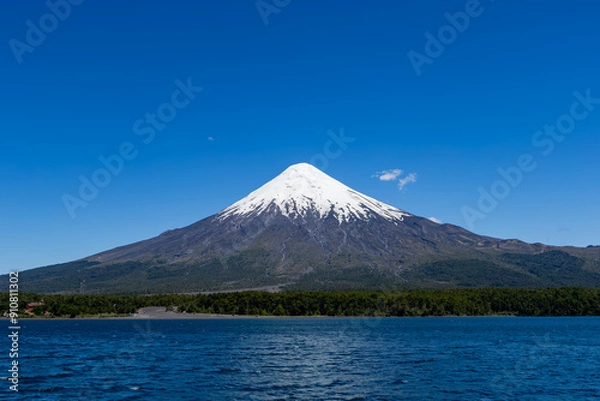 Fototapeta Todos los Santos (Allsaints) lake with the snow-capped Osorno volcano in the background, Vicente Rosales National Park, Puerto Varas, Chile.