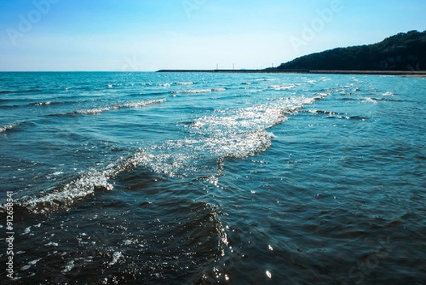 Obraz 遠浅の青い海の波