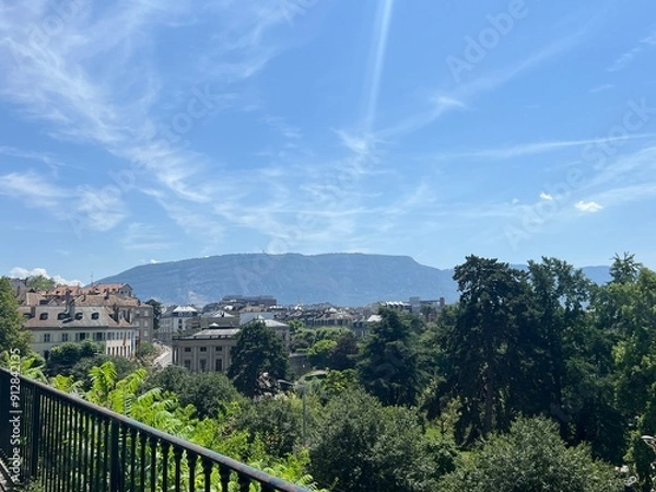 Obraz Viewpoint ‎⁨from the Promenade de la Treille⁩, ⁨overlooking the city of Geneva⁩.  At the edge of the old town, the viewpoint offers a panorama view of the city.  No people.