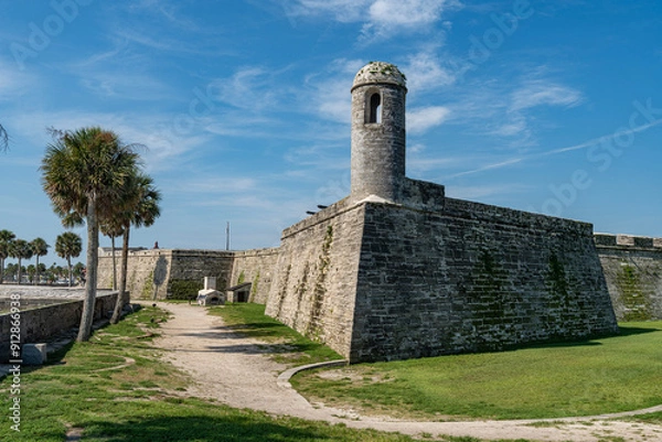 Fototapeta Castillo de San Marcos Fort at angle Side view